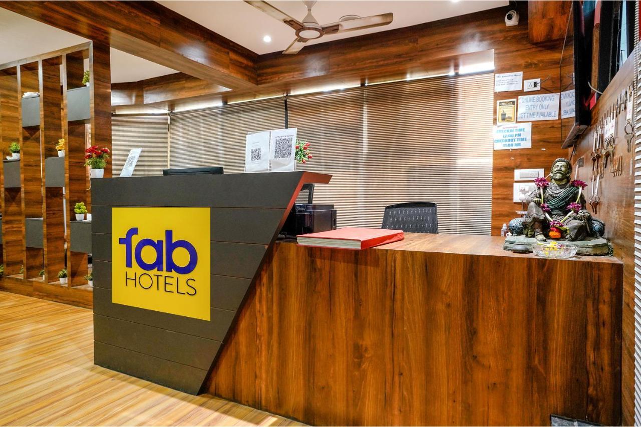 Fabhotel The Valentine - Udhna Road Szúrat Kültér fotó
